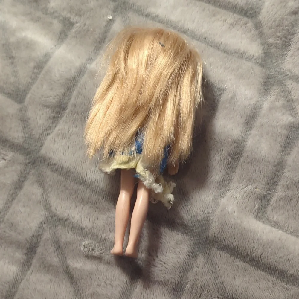 5 Mattel Barbie Chelsea, Stacie‎ dolls and accessories